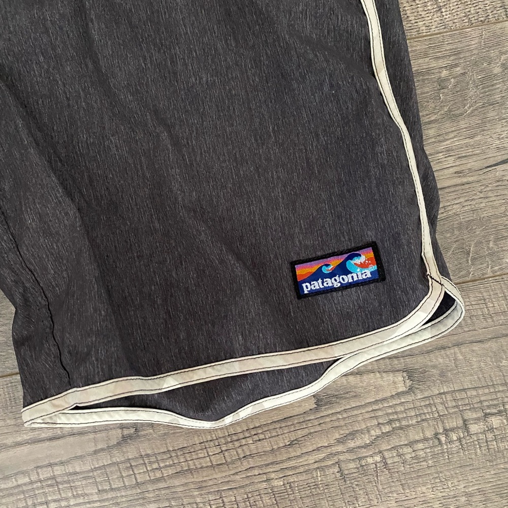 Patagonia Wavefarer Board Shorts 7” - Picture 2 of 5